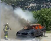 Exercices pompiers sécurité routière Draguignan vandalisme marseille Draguignan pompiers exercice mortalité route var 16 voitures brulées sanary voiture en feu violences urbaines véhicules