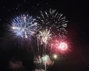 feux d’artifice var 14 juillet violences urbaines arrêtés feu atifice bleu blanc rouge