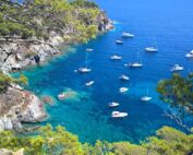 chute à Porquerolles merveilles varoises voyager dans le var tourisme masse var plus belles villes var