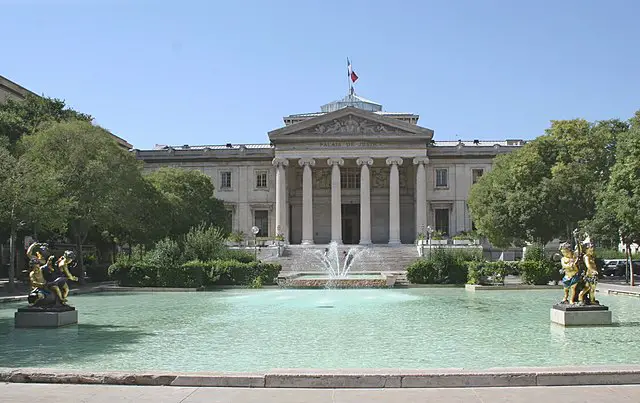 palais de justice marseille