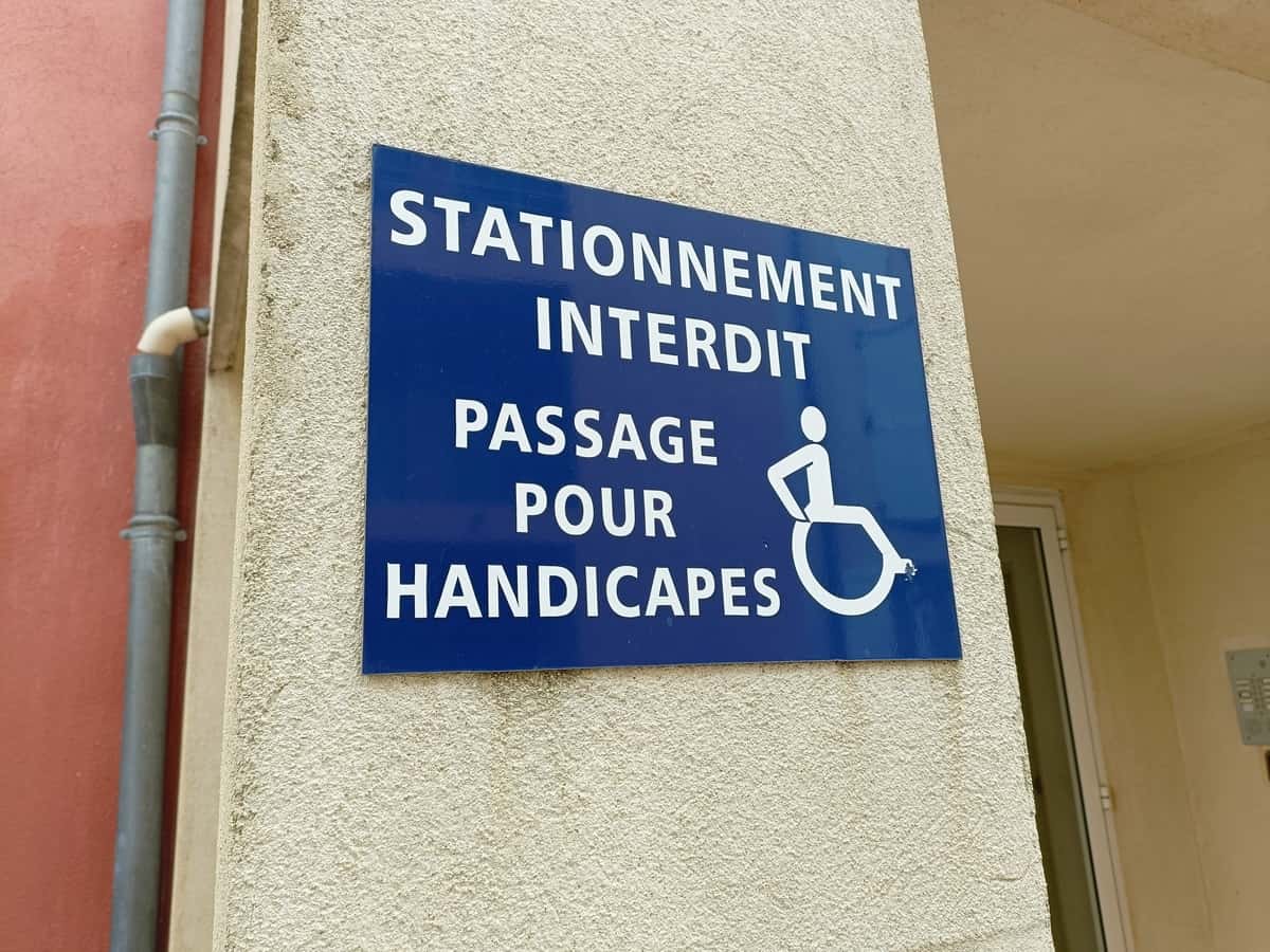 Loi handicap 2005 20 ans avancées 20 ans loi Handicap préfet Var accessibilité Abus des mutuelles santé DGCCRF suppression ASS bénéficiaires AAH