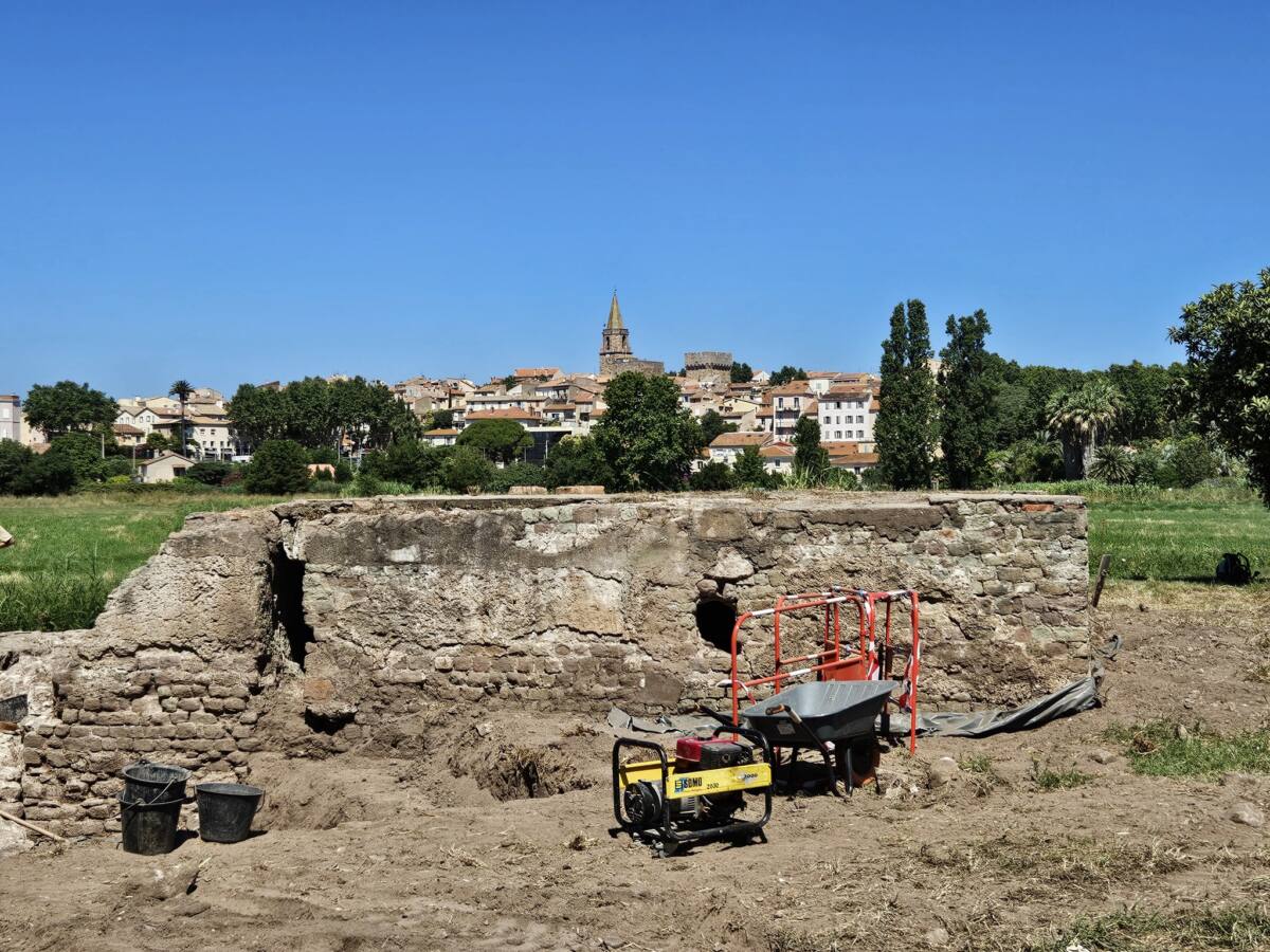 fouilles sur le port romain de Fréjus