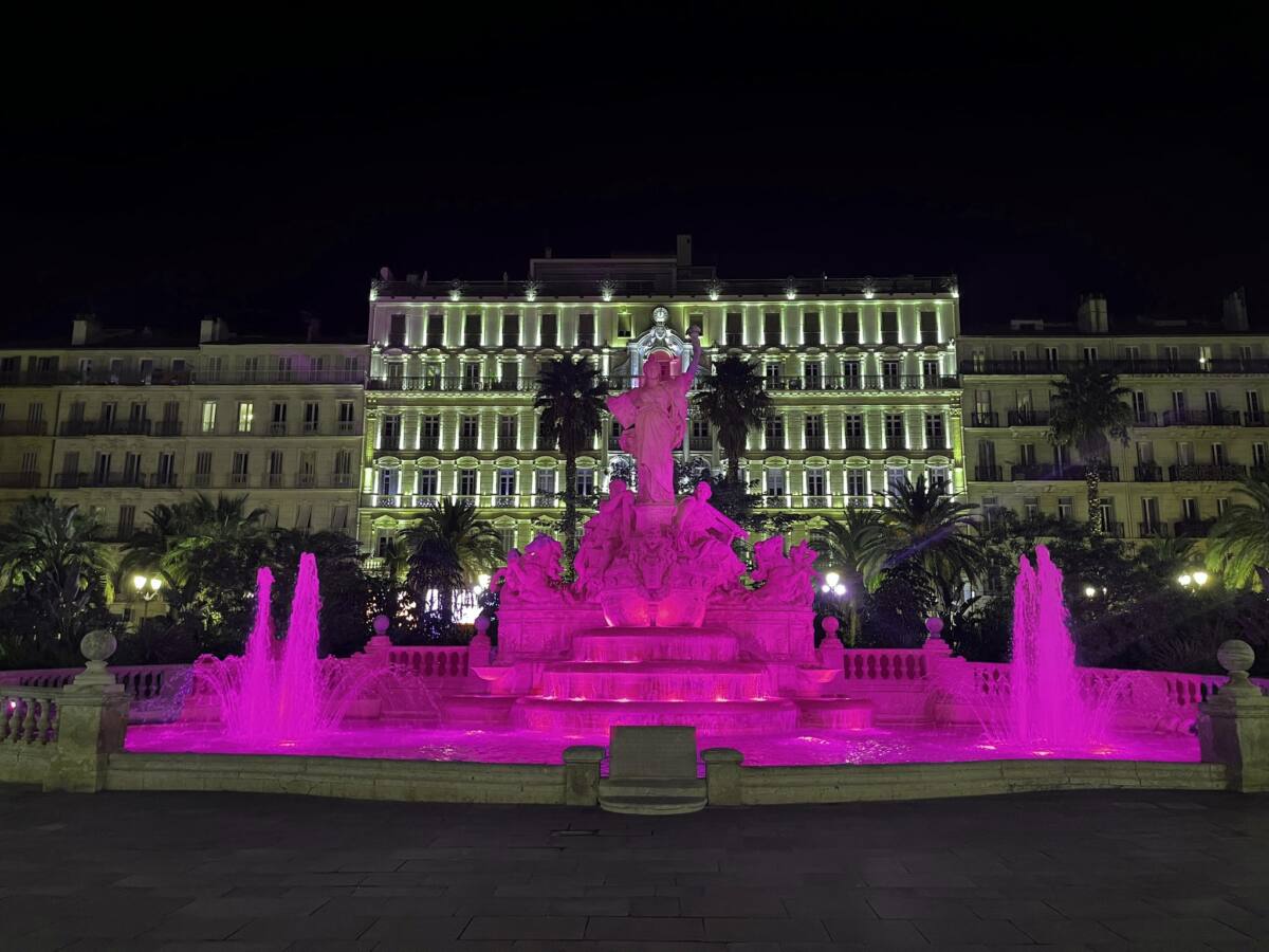 Toulon monuments octobre rose