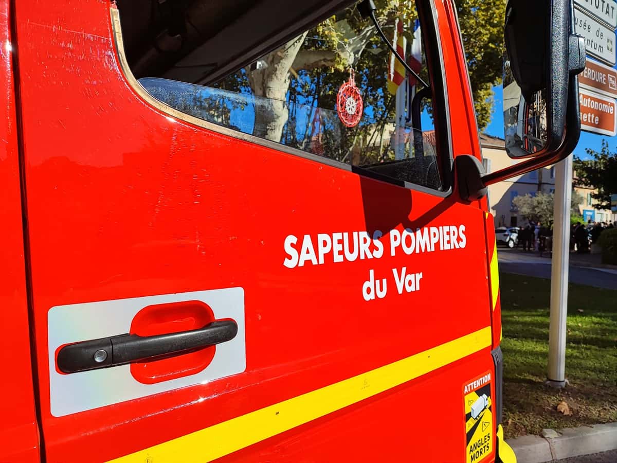 Une villa en feu à Fréjus ce mercredi midi, les pompiers interviennent vite