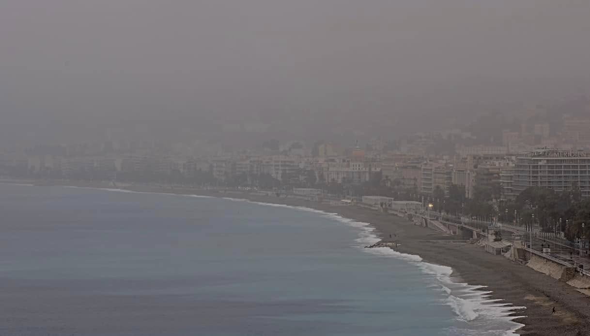 Masse nuageuse rectiligne Côte d’Azur