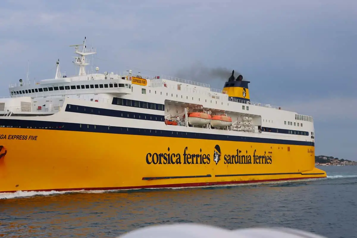 CORSICA FERRIES TOULON (9)-min