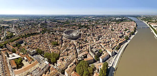 Arles plus grande ville de France métropolitaine