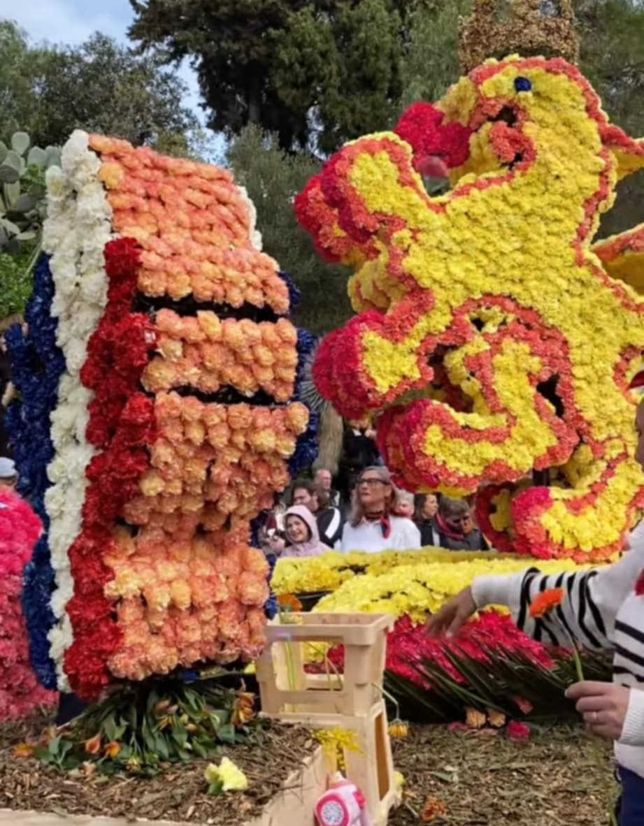 Corso Fleuri Bormes-les-Mimosas 2025